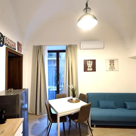 La Casa Di Carta Al Duomo Катания